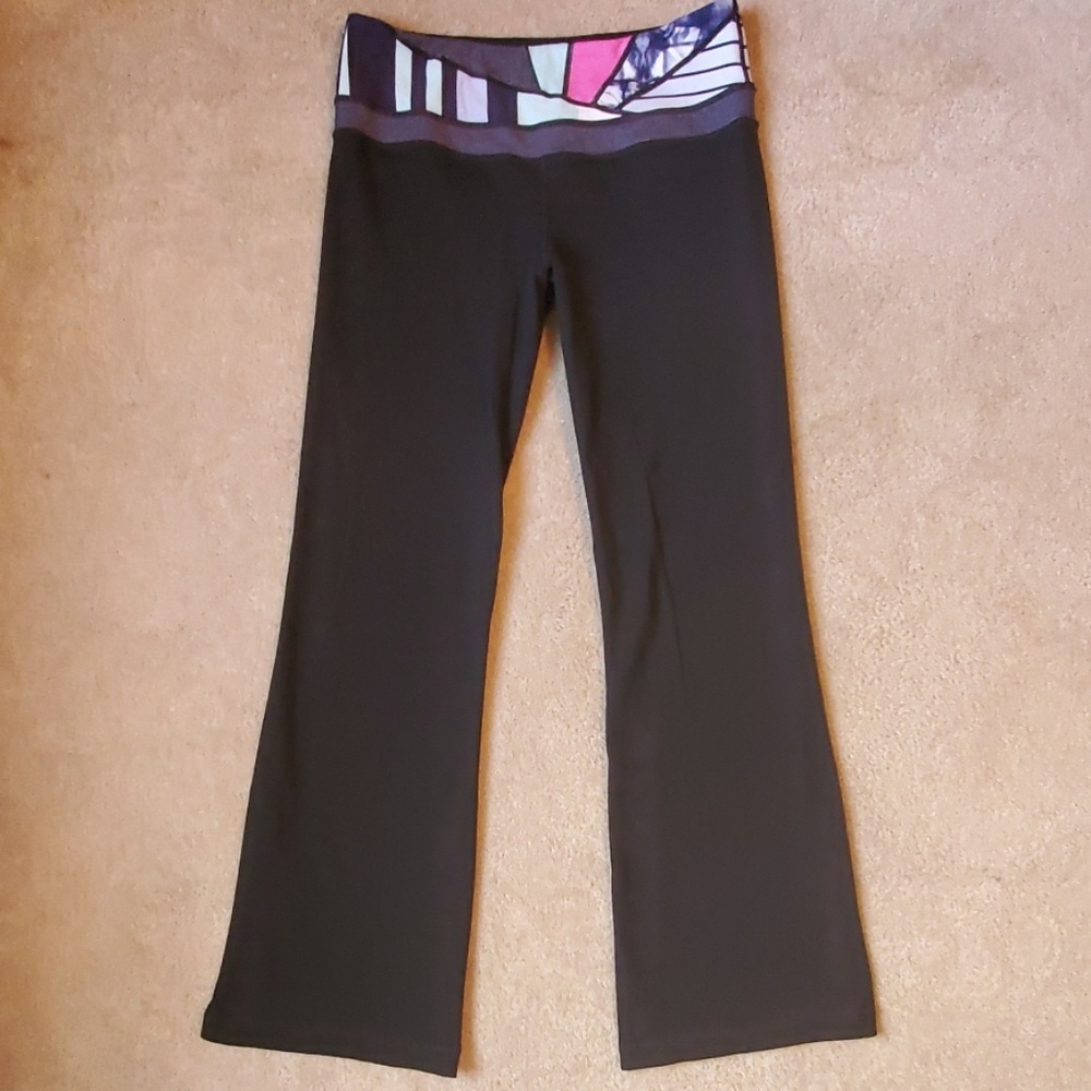 Lululemon size 8 black yoga pants